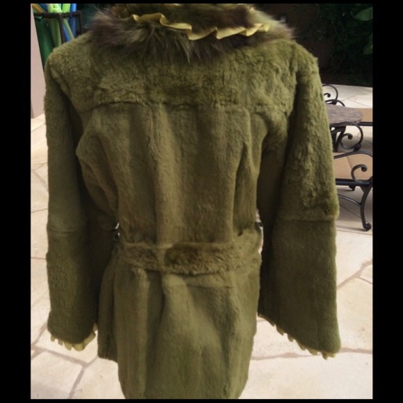 Ruffled unique fur coat - Picture 3 of 4